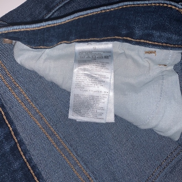 Old Navy cuffed jean shorts size 12 - Picture 2 of 6